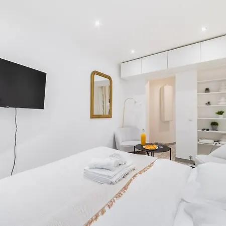 Confortable Proche Metro - Mande Apartment