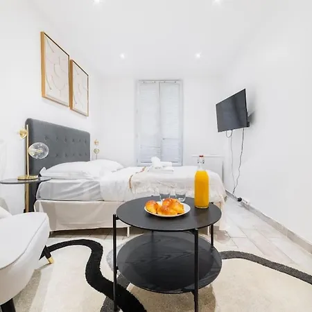 Confortable Proche Metro - Mande Apartment