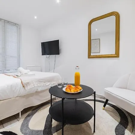 Confortable Proche Metro - Mande