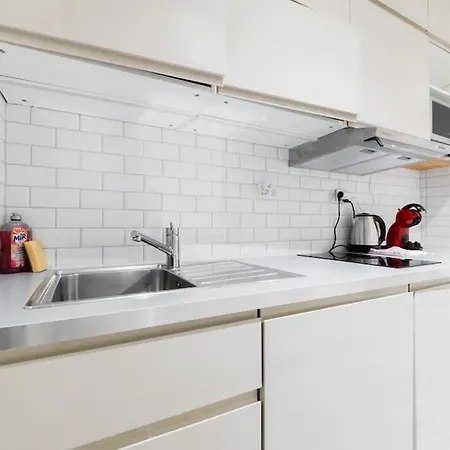 Confortable Proche Metro - Mande Apartment *